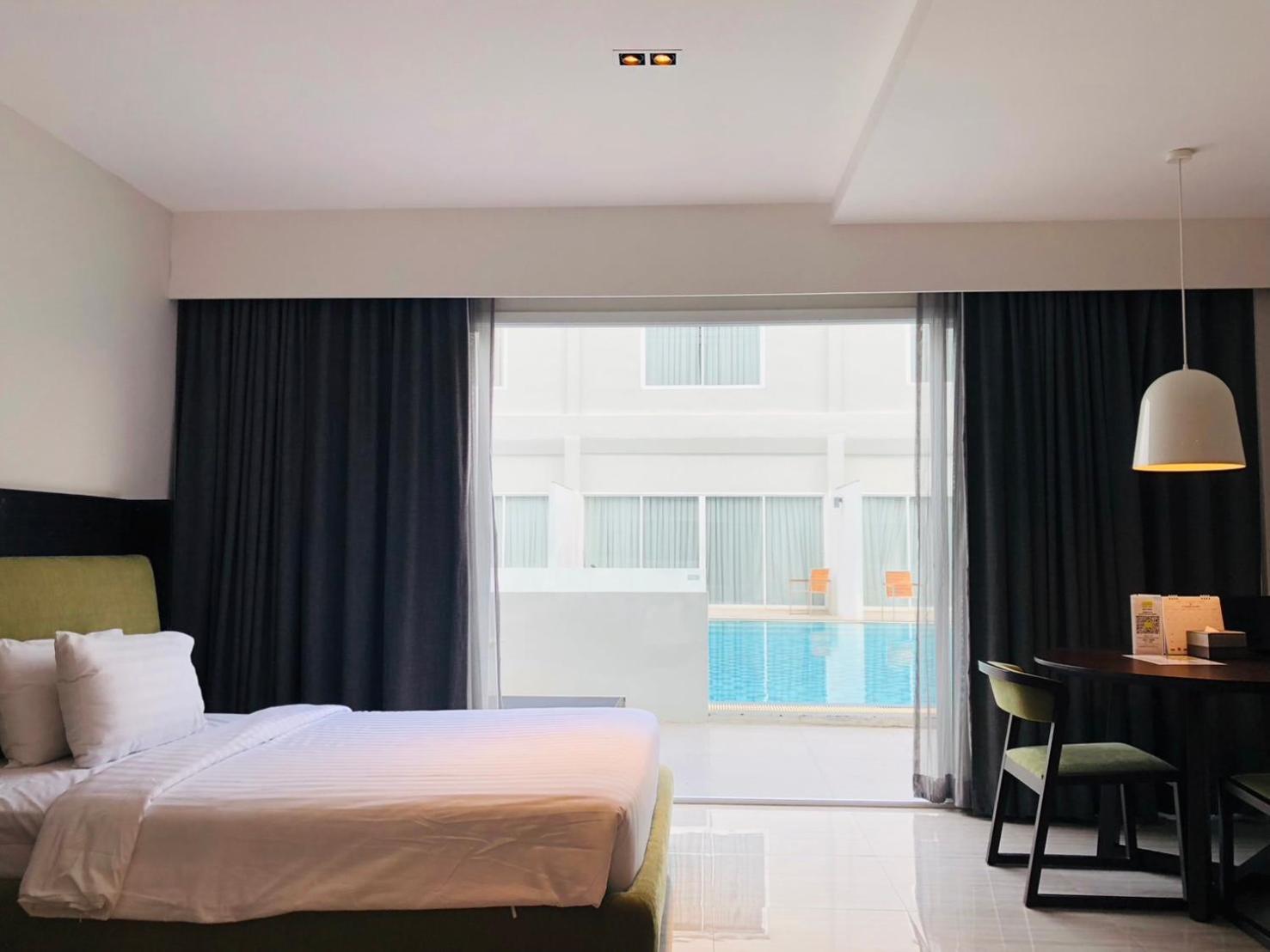 S Ram Leisure Hotel Sha Plus Bangkok Exterior photo